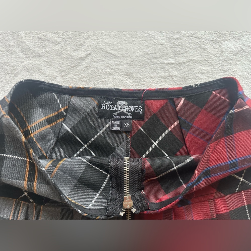 Royal Bones Two-Tone Plaid Circle Skirt in Red, Gray & Black - Picture 2 of 2